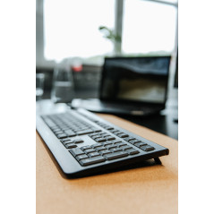 CHERRY KW 3000 tastiera Universale RF Wireless QWERTY Inglese Nero