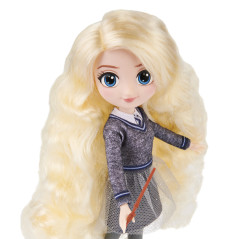 Wizarding World | Bambola articolata di Luna Lovegood da 20cm | Bacchetta e divisa di Hogwarts | Collezione Harry Potter |