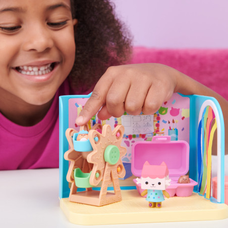 Gabby's Dollhouse , Stanza Baby Box Craft-a-riffic con il personaggio gatto Baby Scatola, accessori, mobili e scatole con